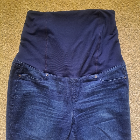 Ingrid & Isabel maternity jeans, size 31, flare legs - Picture 5 of 14